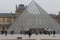 Лувр - один из самых крупнейших и популярных музеев мира, Париж, Франция