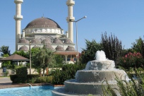 Мечеть в поселке Авсалар, пригород Аланьи